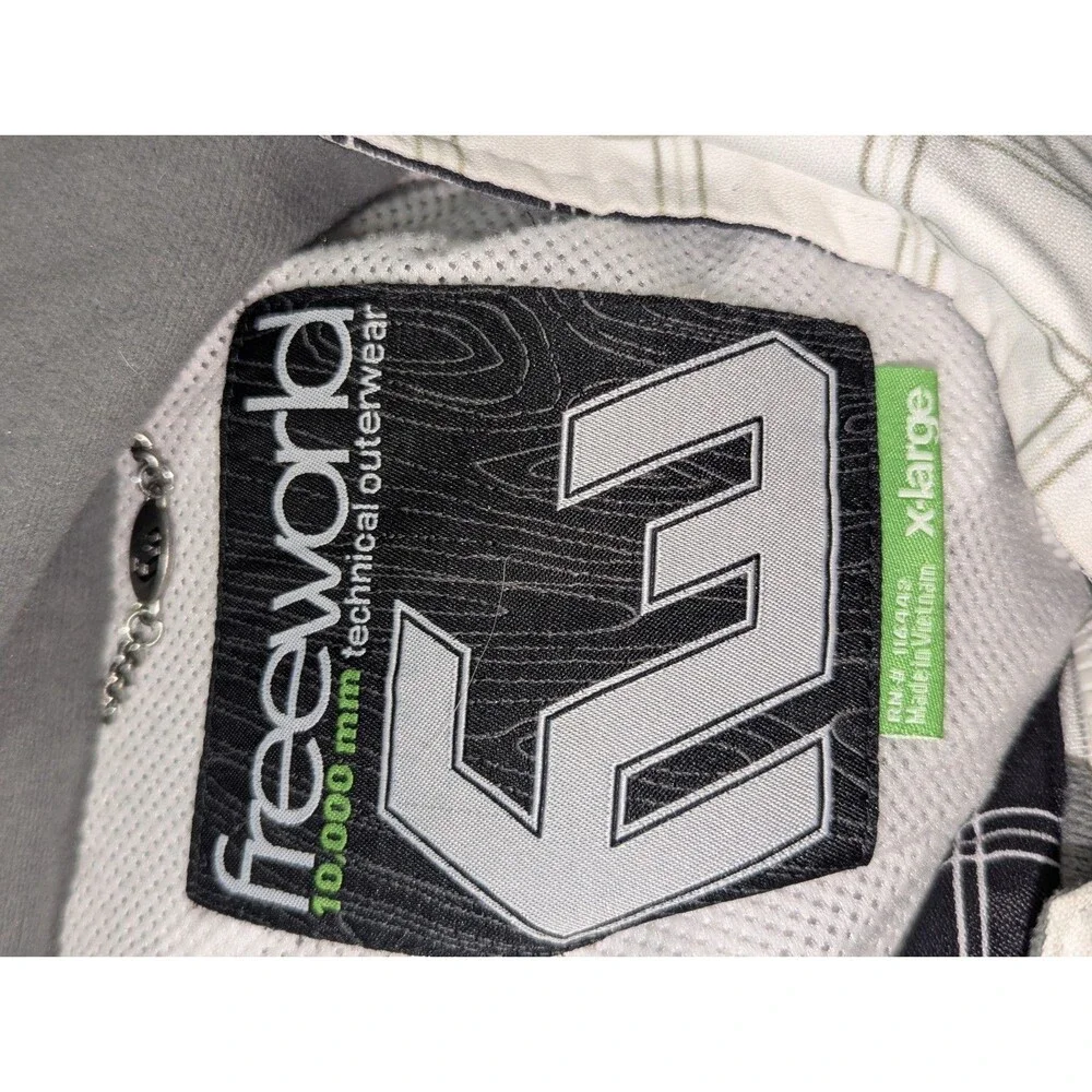 Freeworld 10,000 Mm Technical Outerwear Ski Snowboard Jacket Green Plaid‎ XL